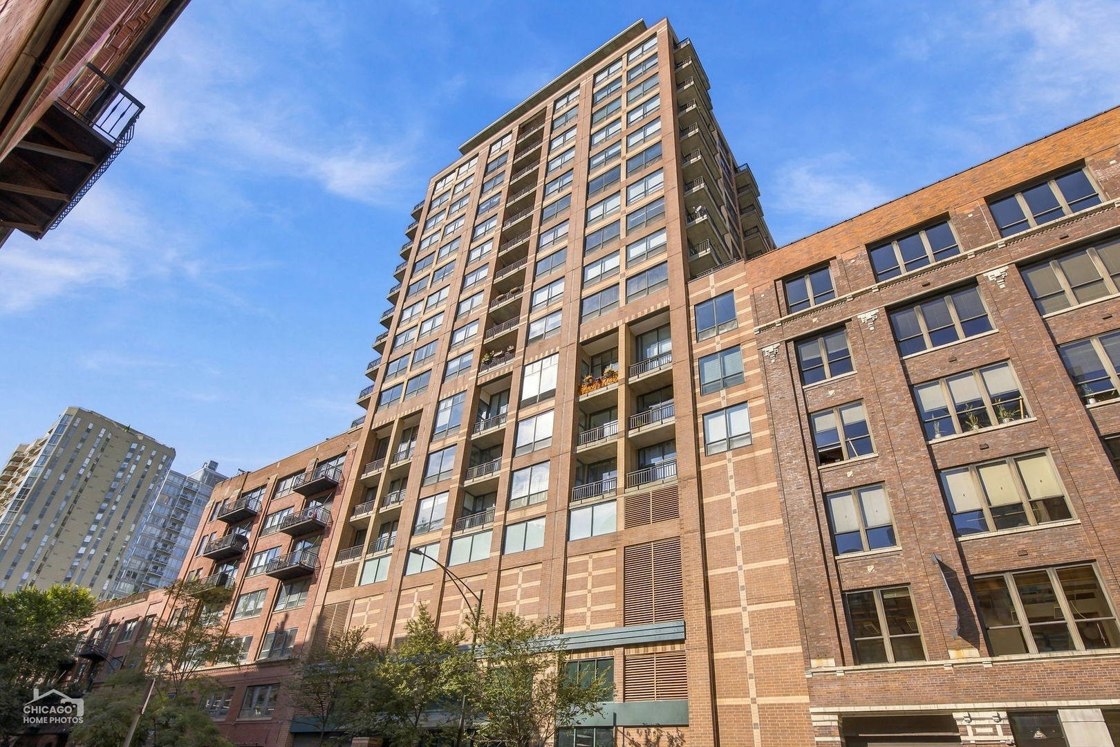 400 W Ontario Street Unit 707 — photo