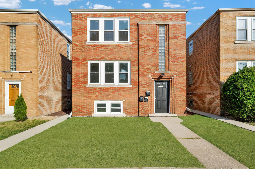 5527 S Mason Avenue Unit 1 — photo