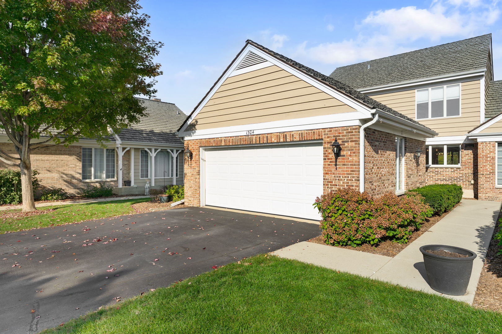 1304 Shire Circle Unit 4 — photo