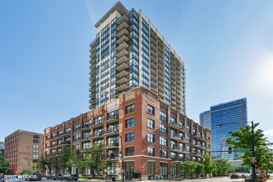 210 S Desplaines Street Unit 607 — photo