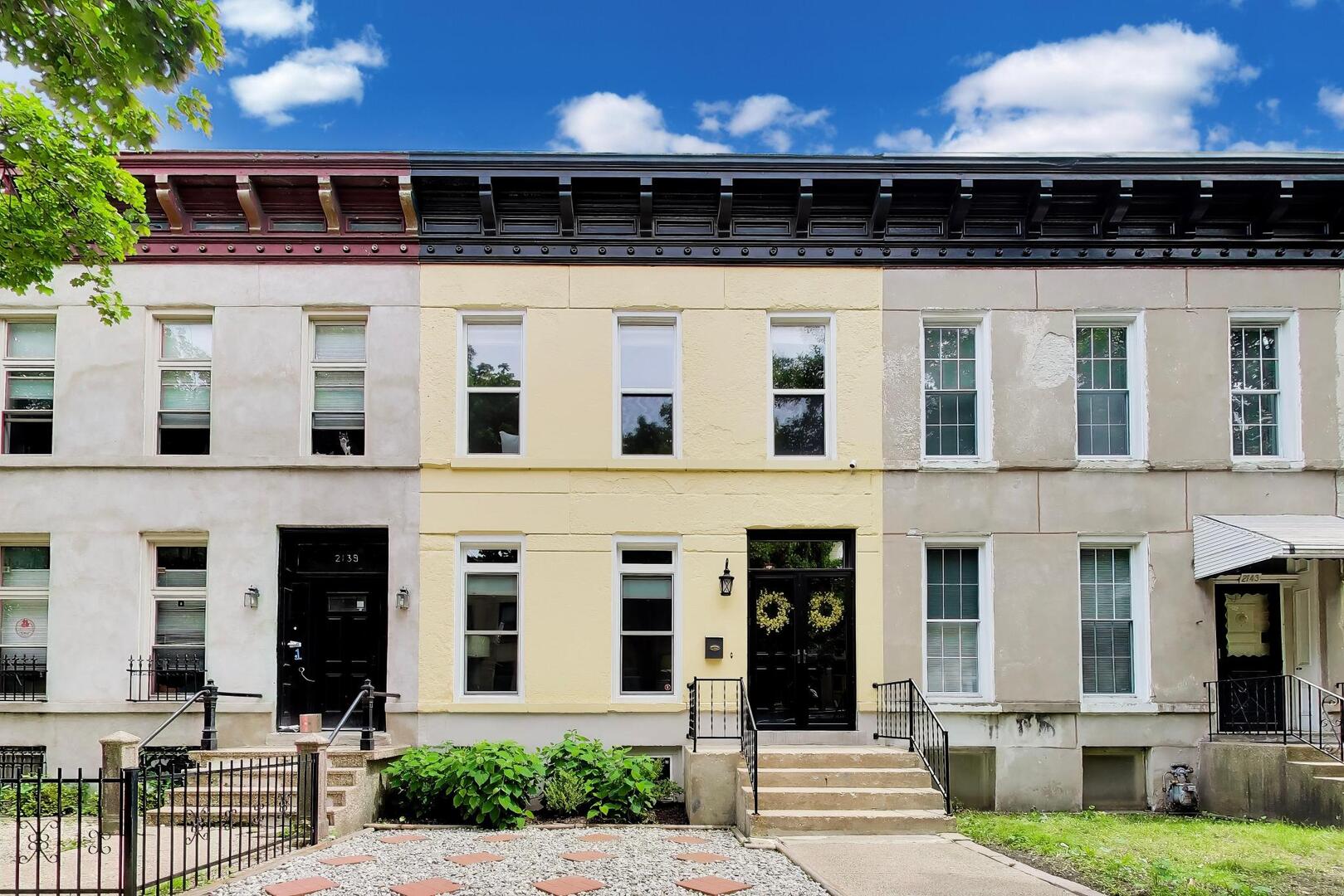 2141 W Bowler Street — photo