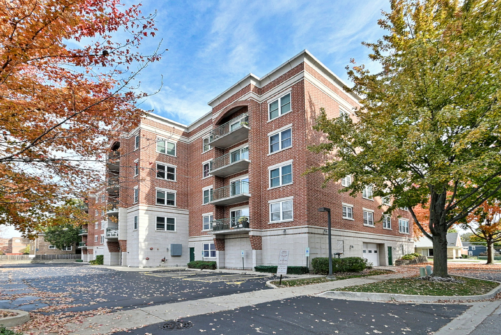 104 N Plum Grove Road Unit 402 — photo