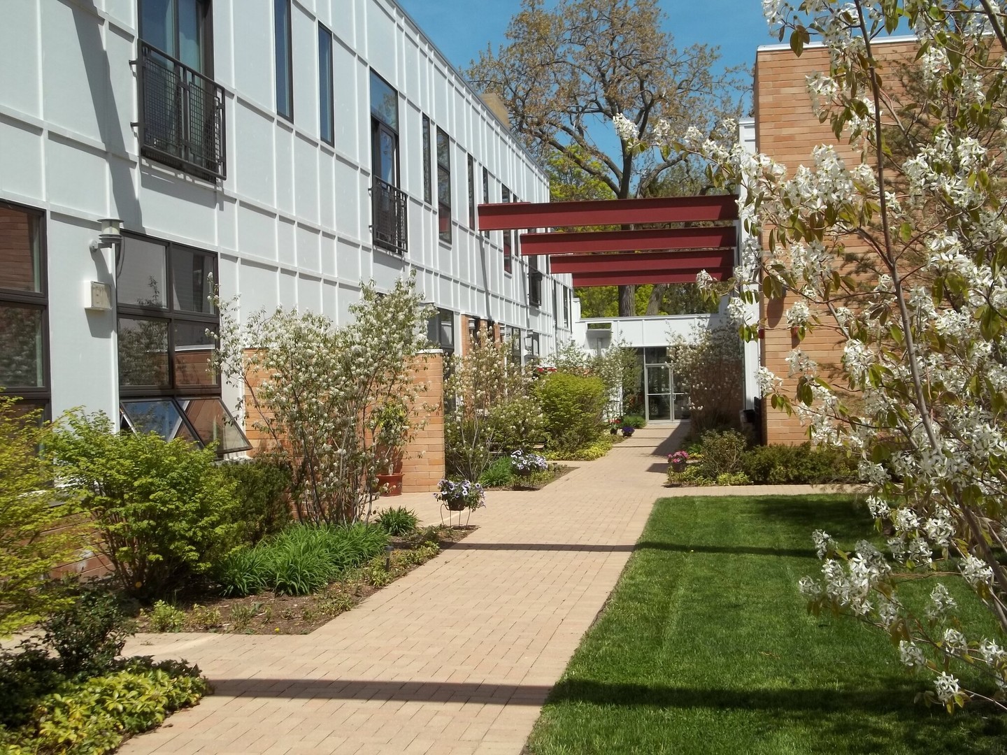 2100 Greenwood Street Unit 206 — photo