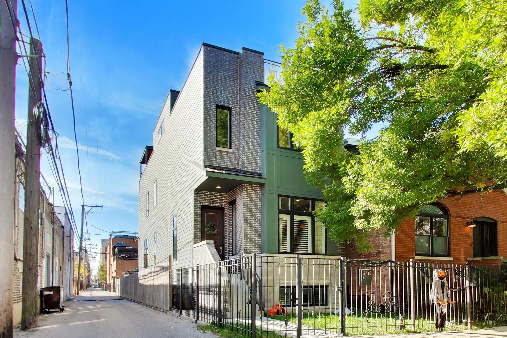 2415 W Huron Street — photo