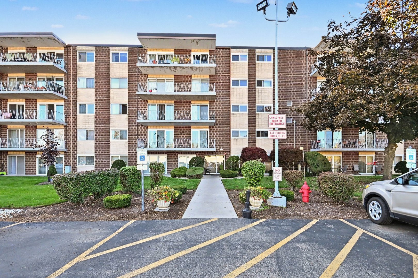 2900 Maple Avenue Unit 20-E — photo