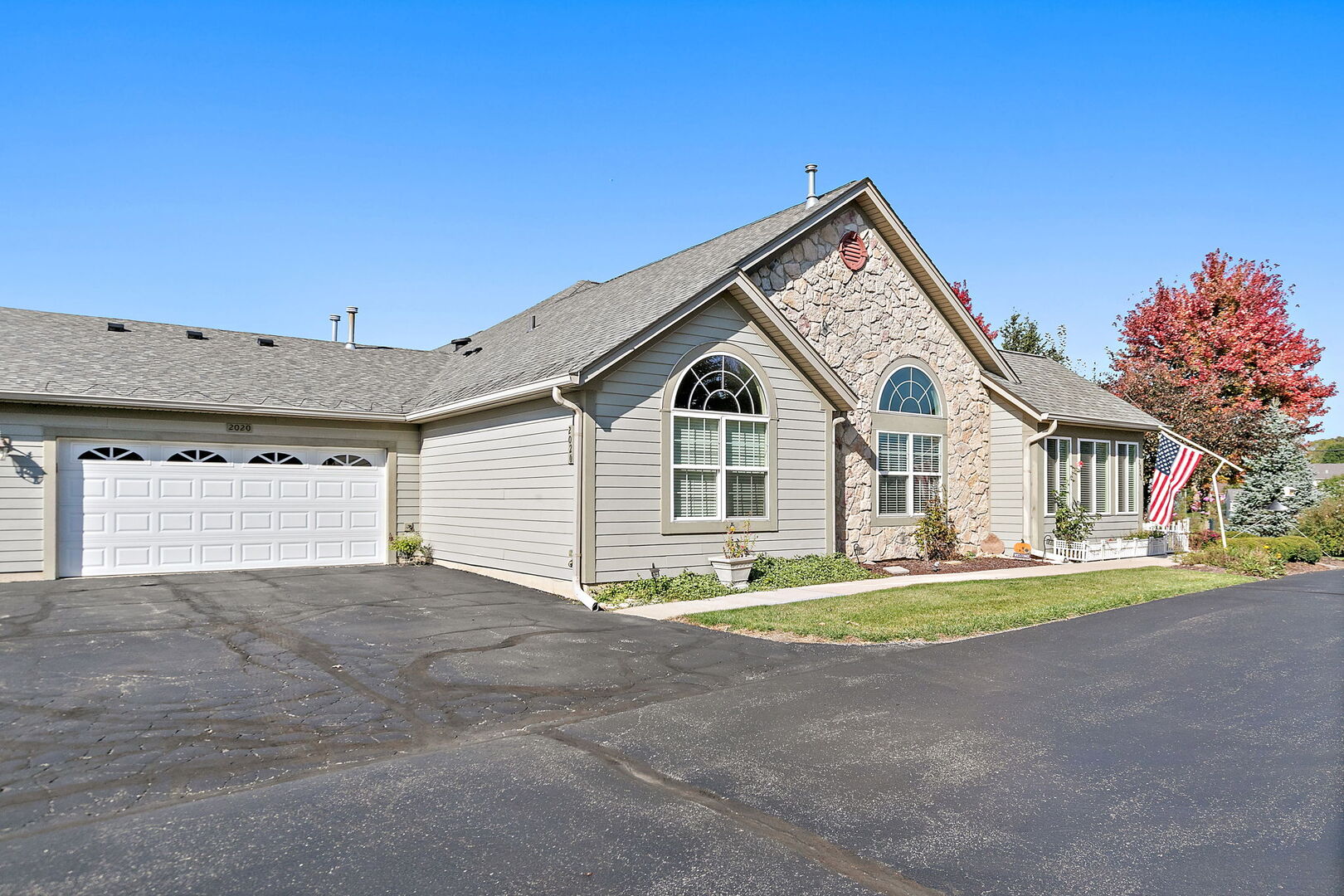 2020 Olmstead Drive Unit 2020 — photo