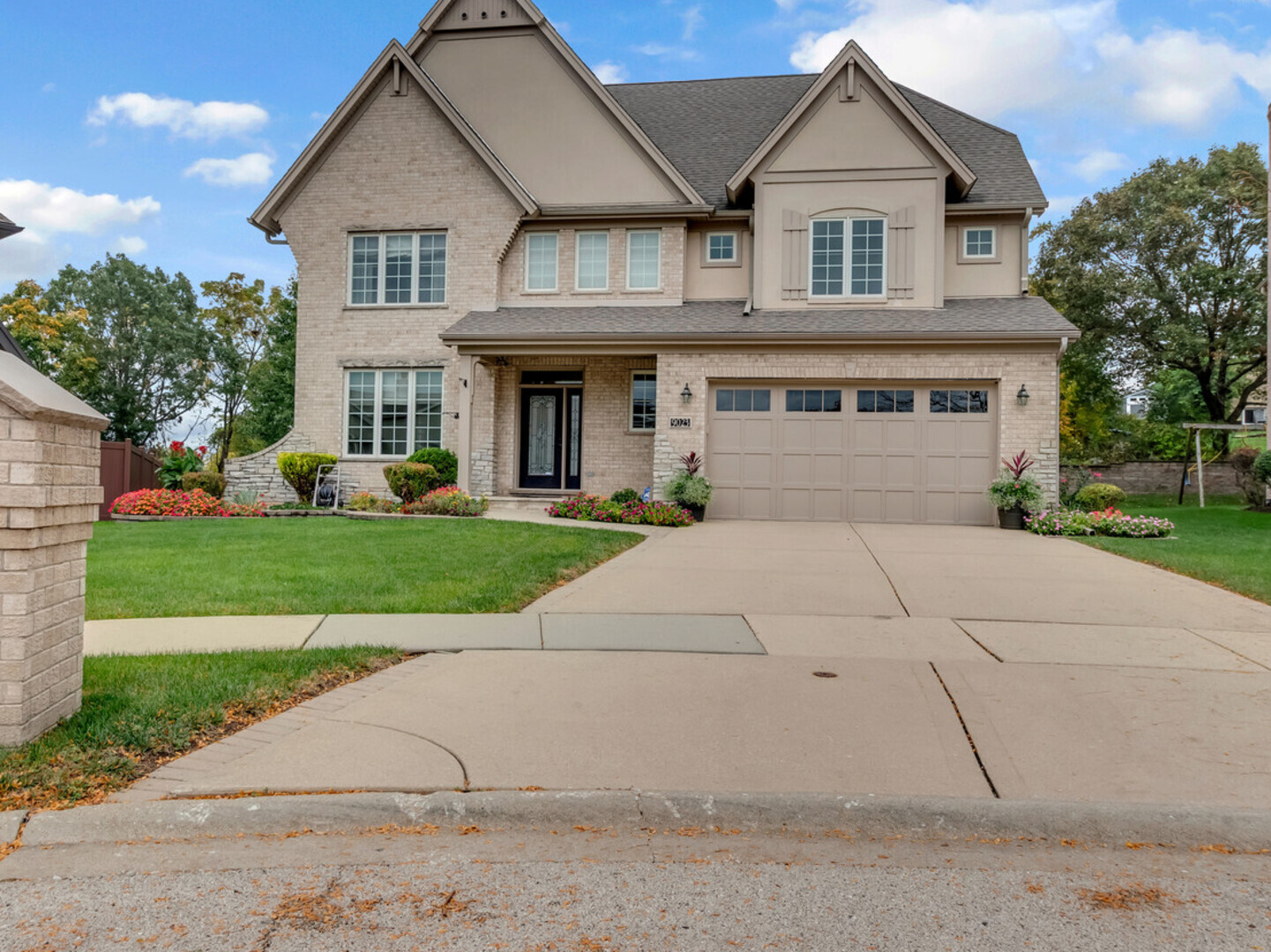 9023 Park Hill Court — photo
