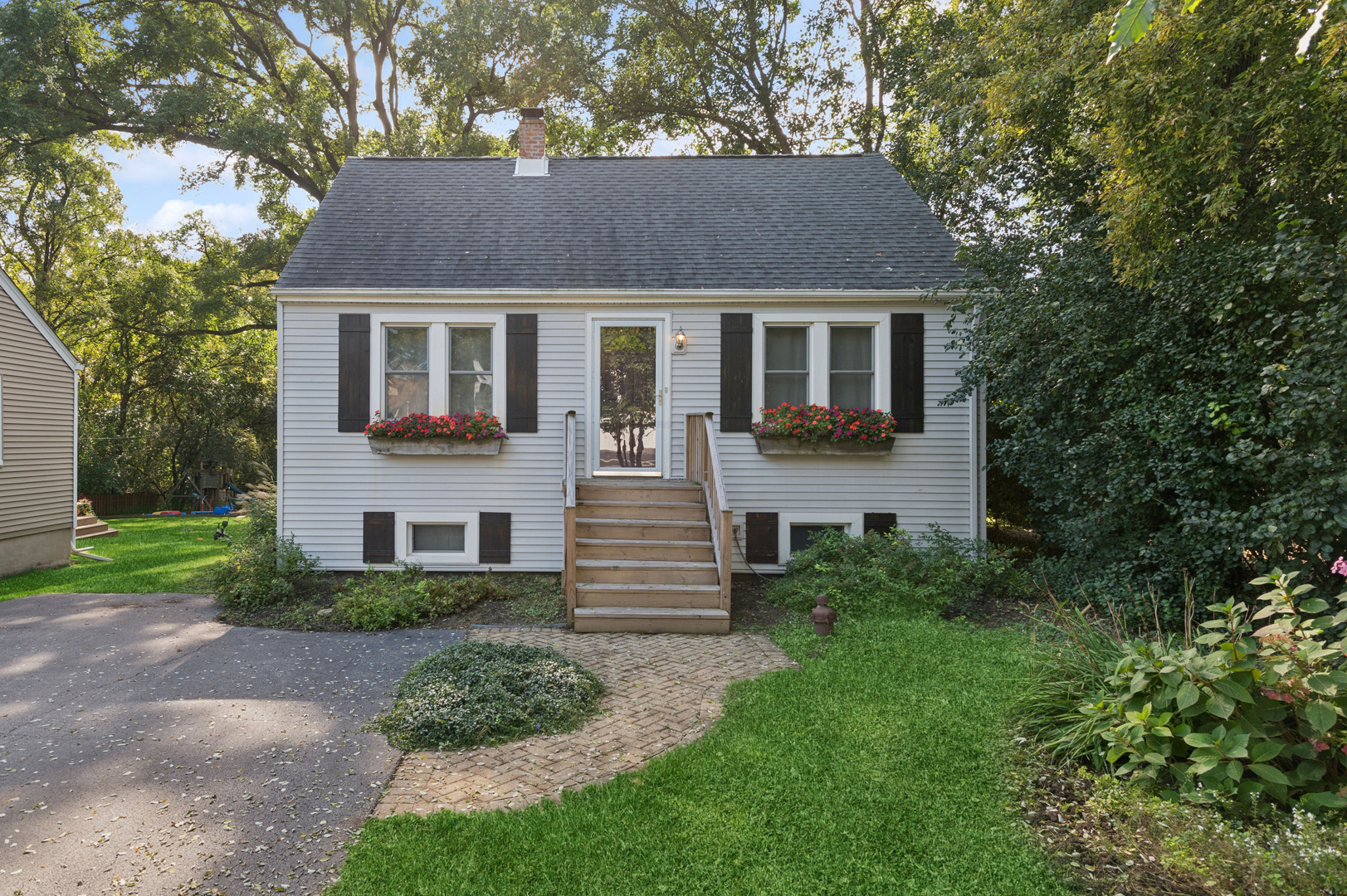 26W125 Jewell Road — photo
