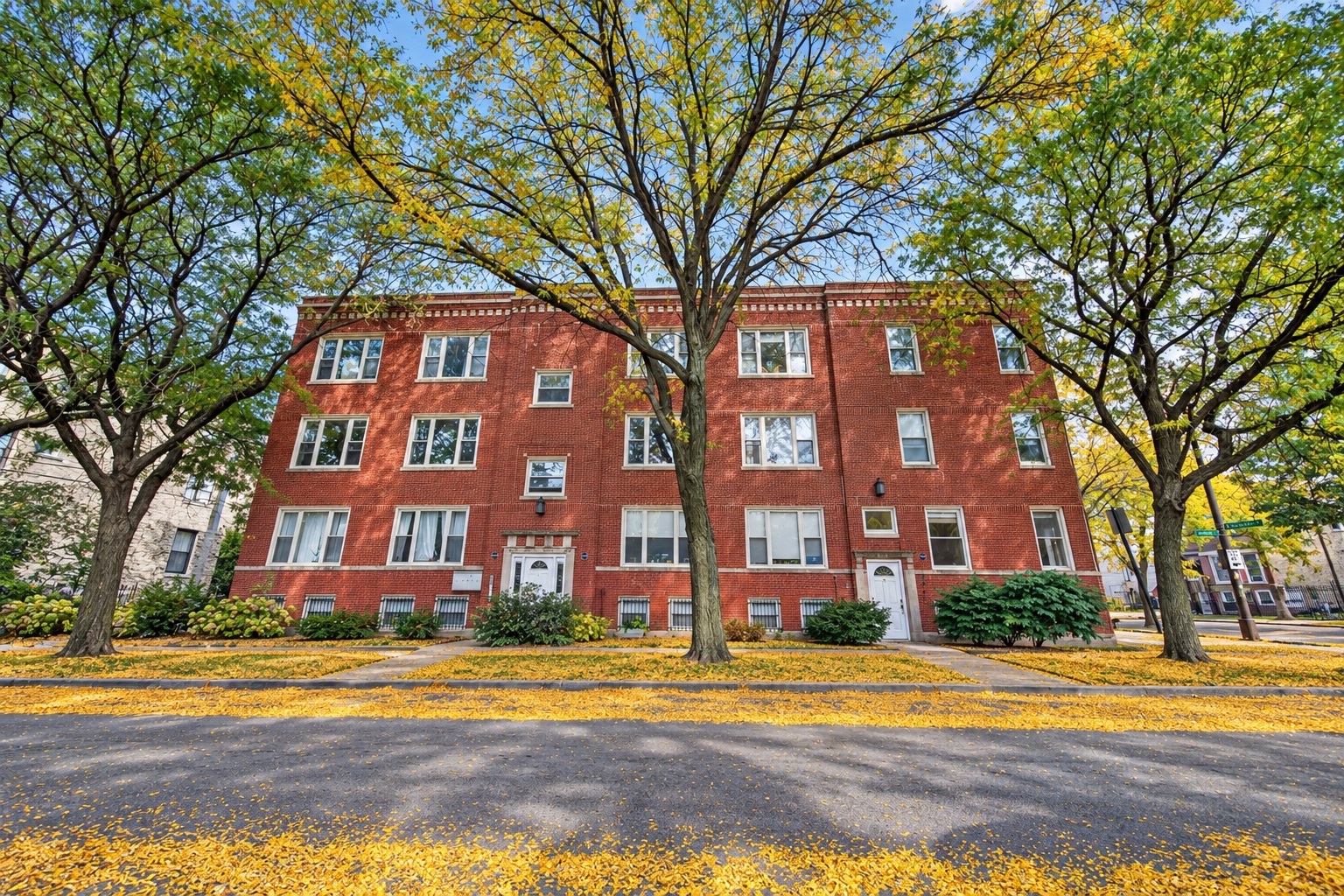 3402 W Medill Avenue Unit 1 — photo