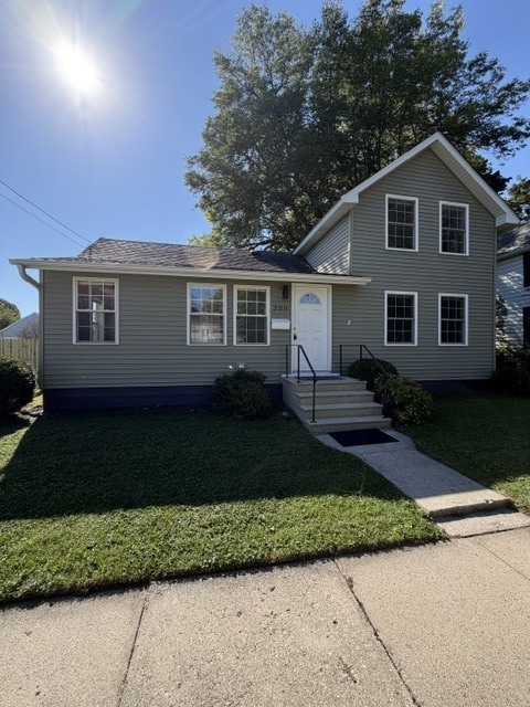 320 E Elm Street — photo