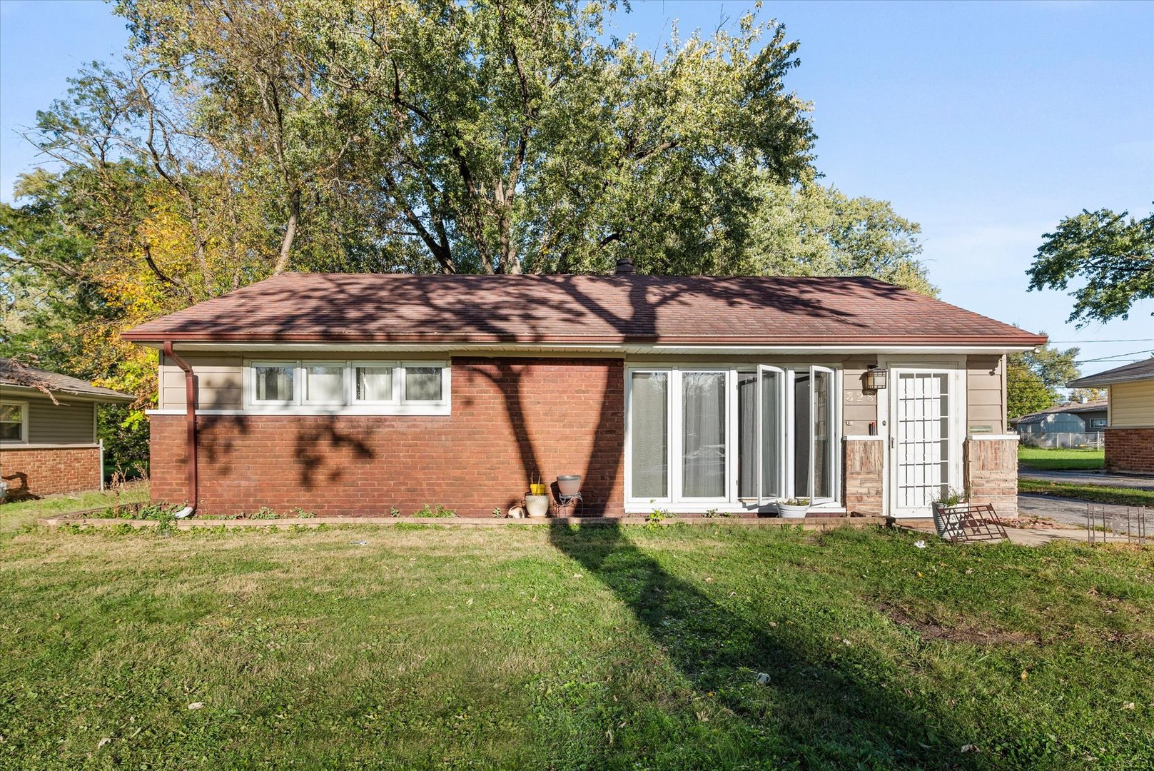 328 Blackhawk Drive — photo