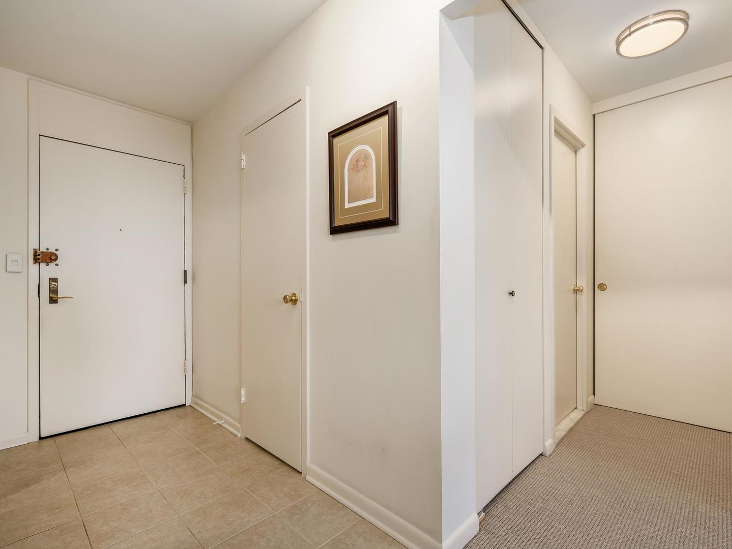 2800 N Lake Shore Drive Unit 1911 — photo