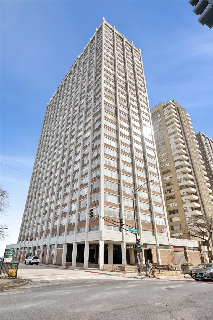 6171 N Sheridan Road Unit 2104 — photo
