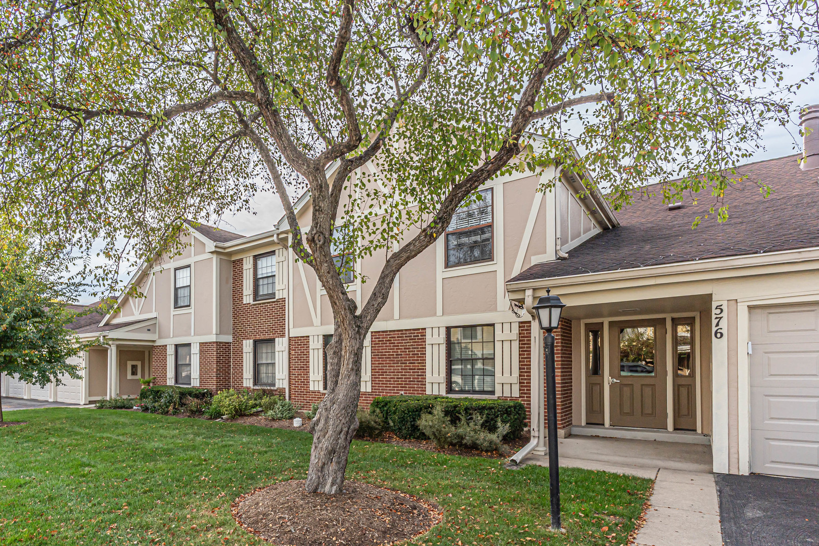 576 Greystone Lane Unit C-2 — photo