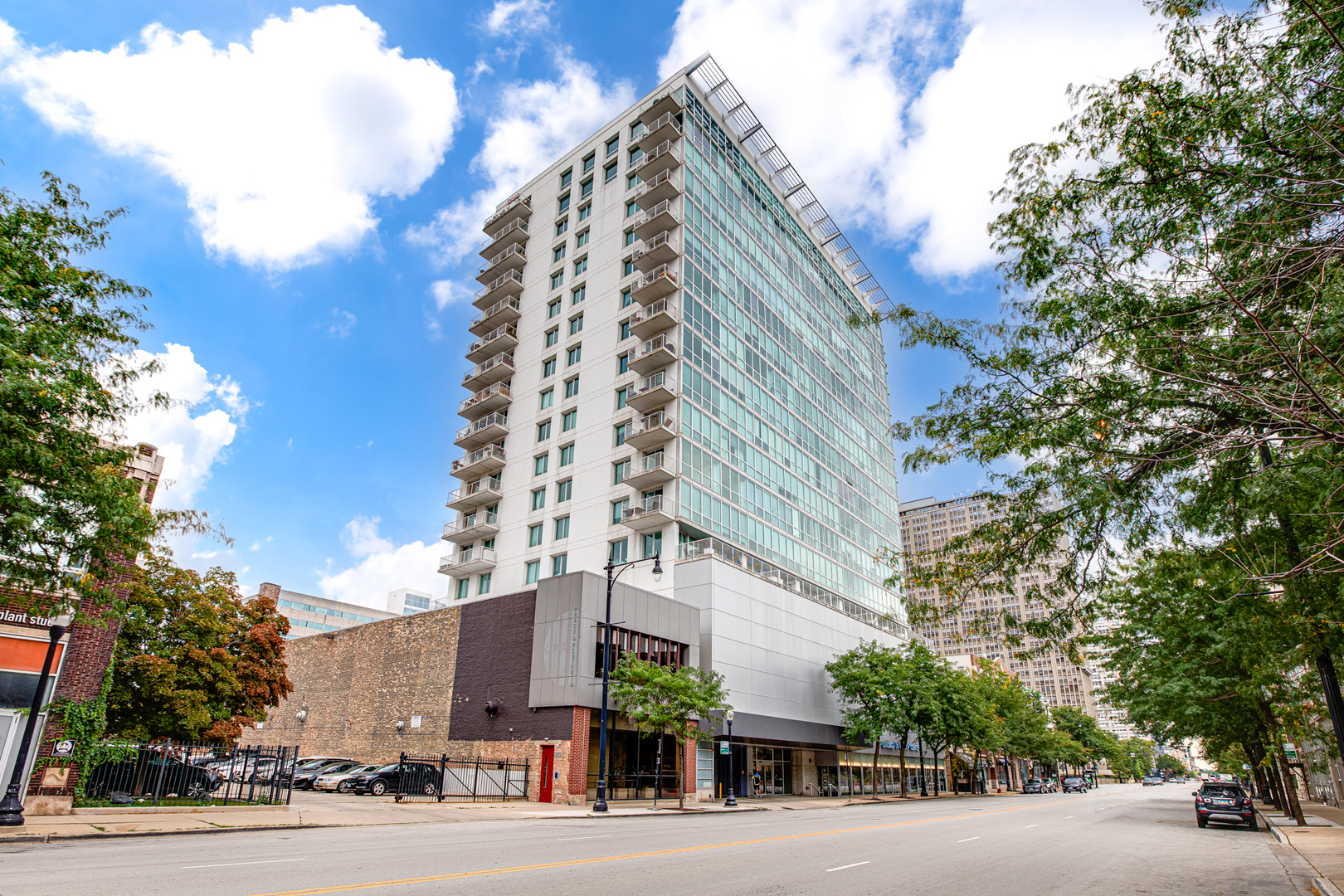 1845 S Michigan Avenue Unit 904 — photo