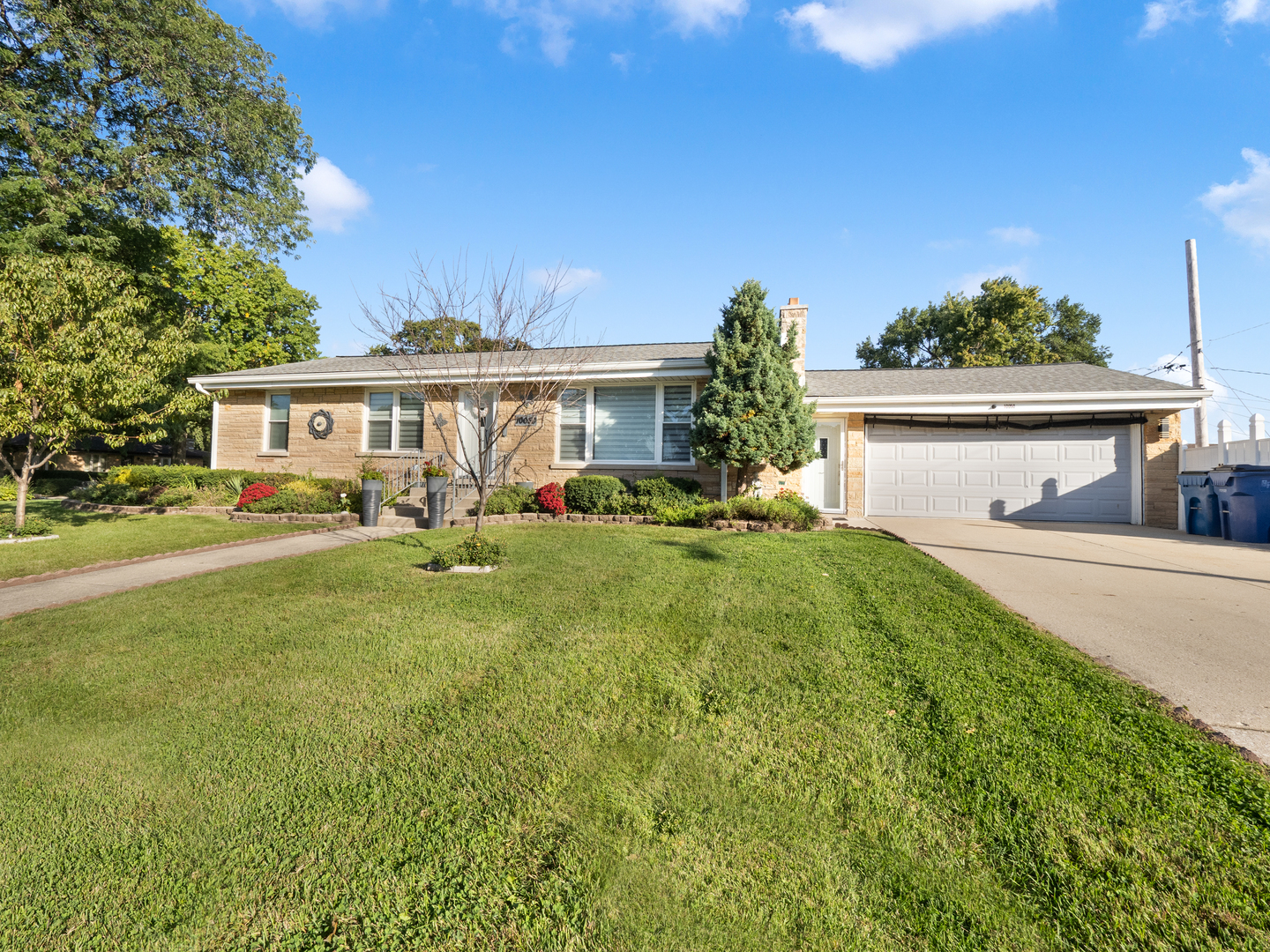 10050 Westmanor Drive — photo