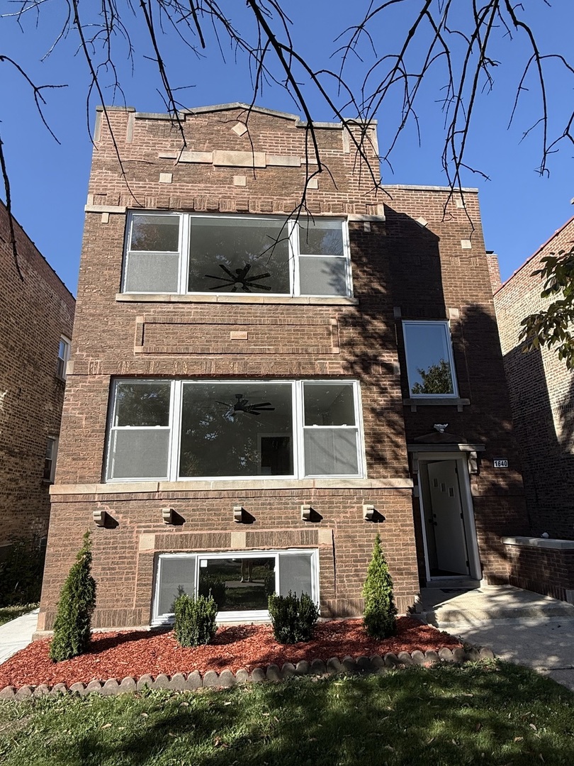 1640 Elmwood Avenue Unit 2 — photo