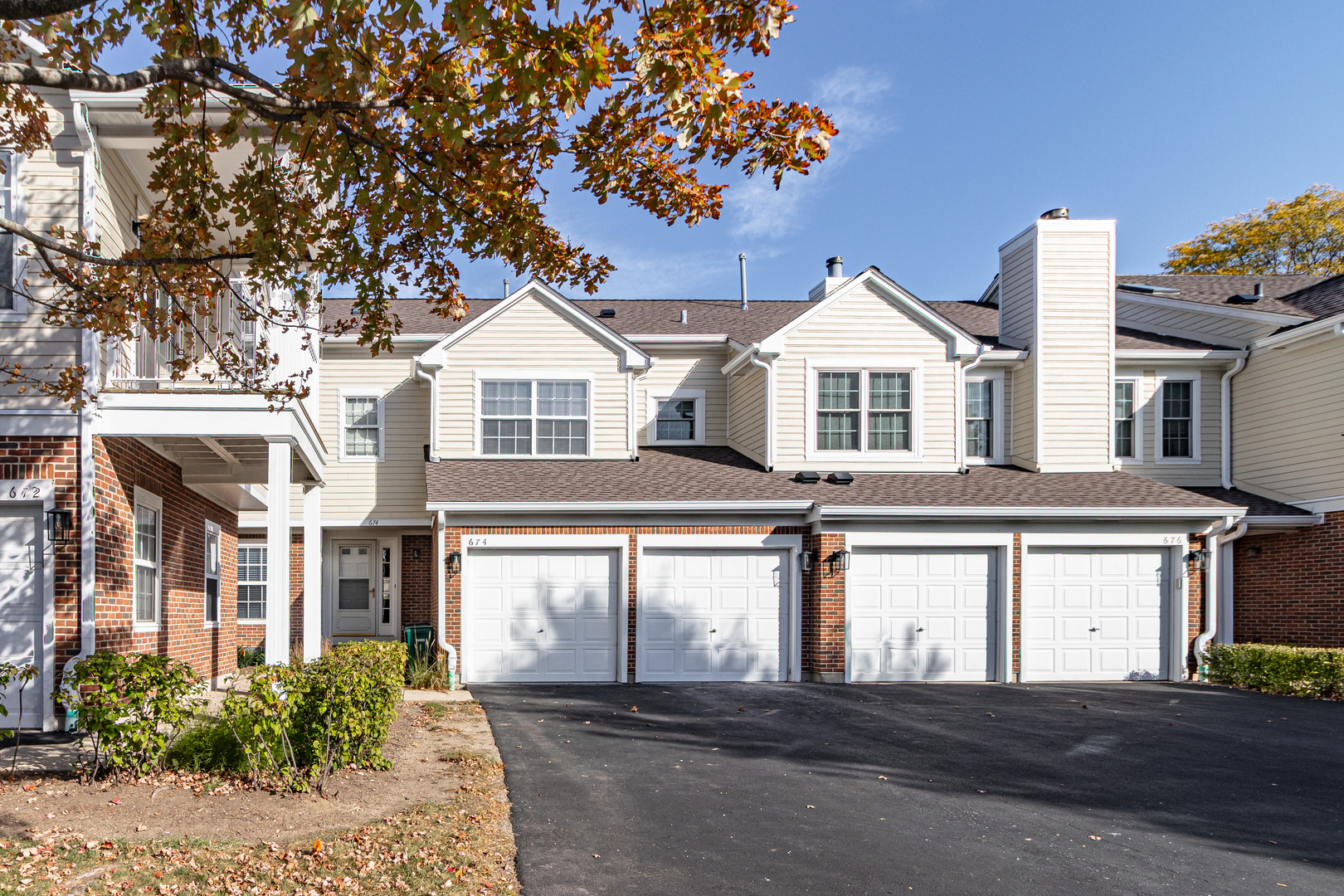 674 Portage Court — photo