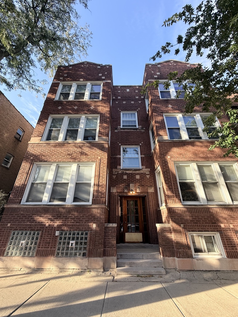 1470 W Winnemac Avenue Unit 3W — photo