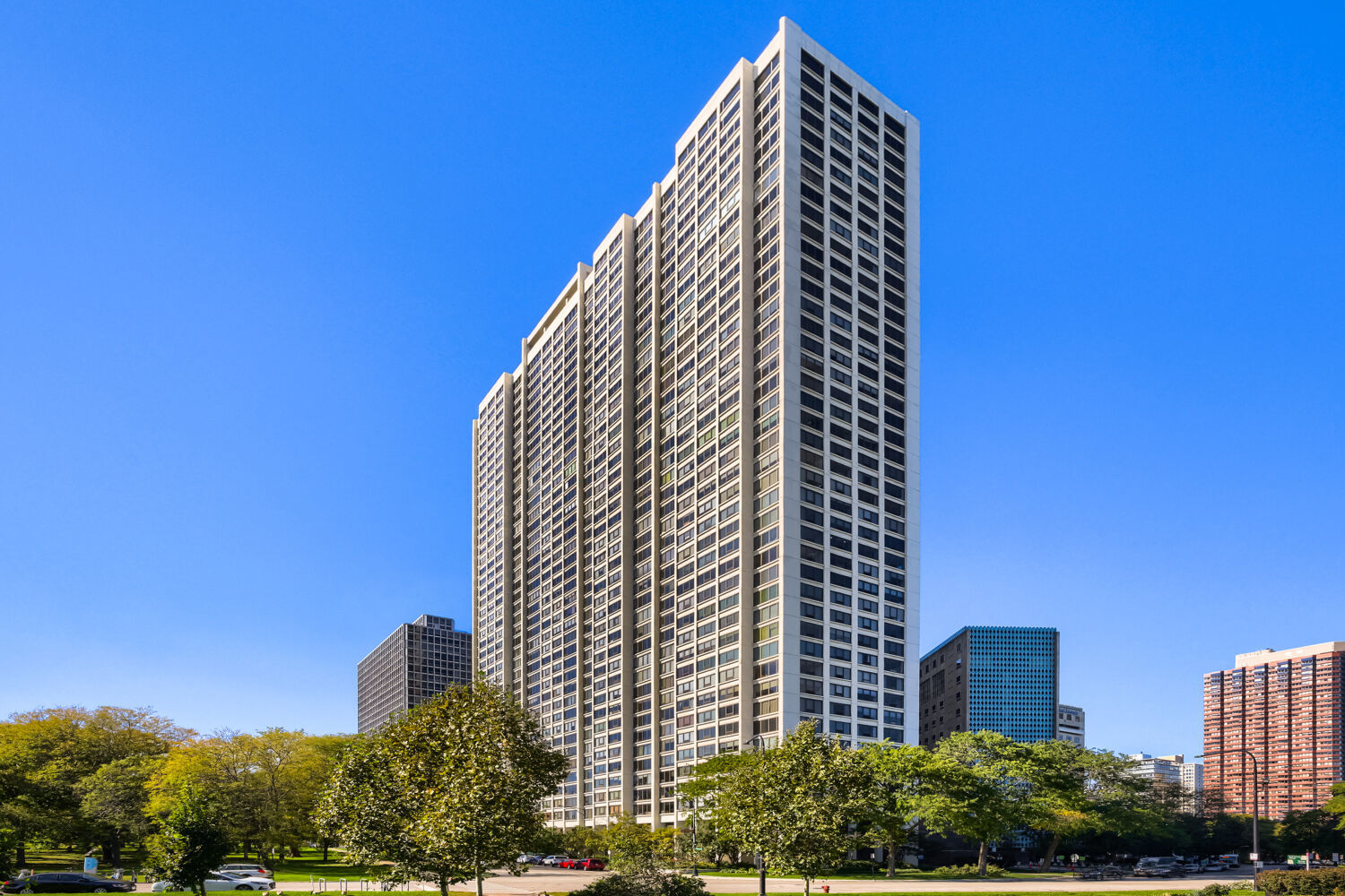 2800 N Lake Shore Drive Unit 2001 — photo