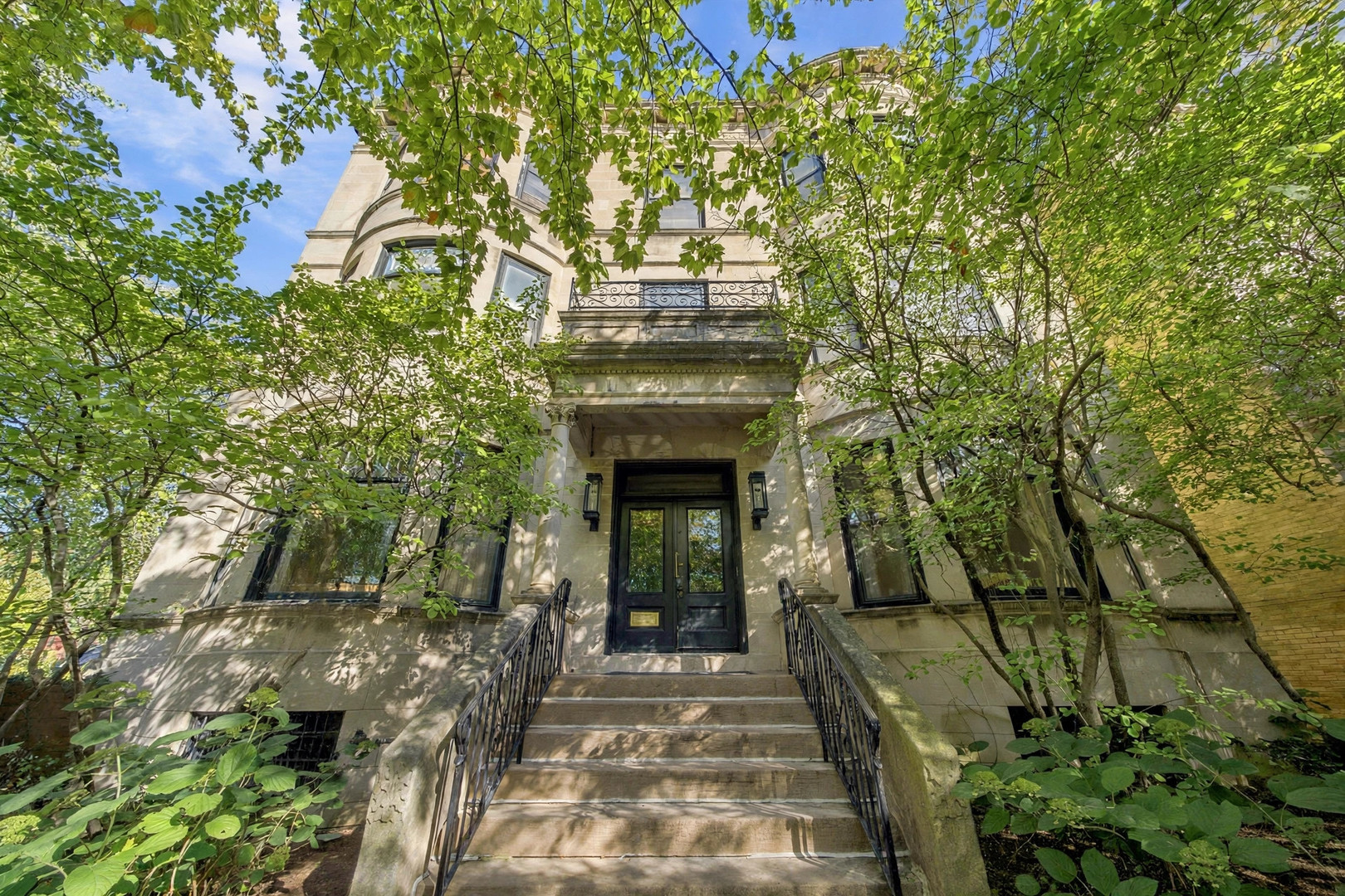 5703 S Kenwood Avenue Unit 1 — photo