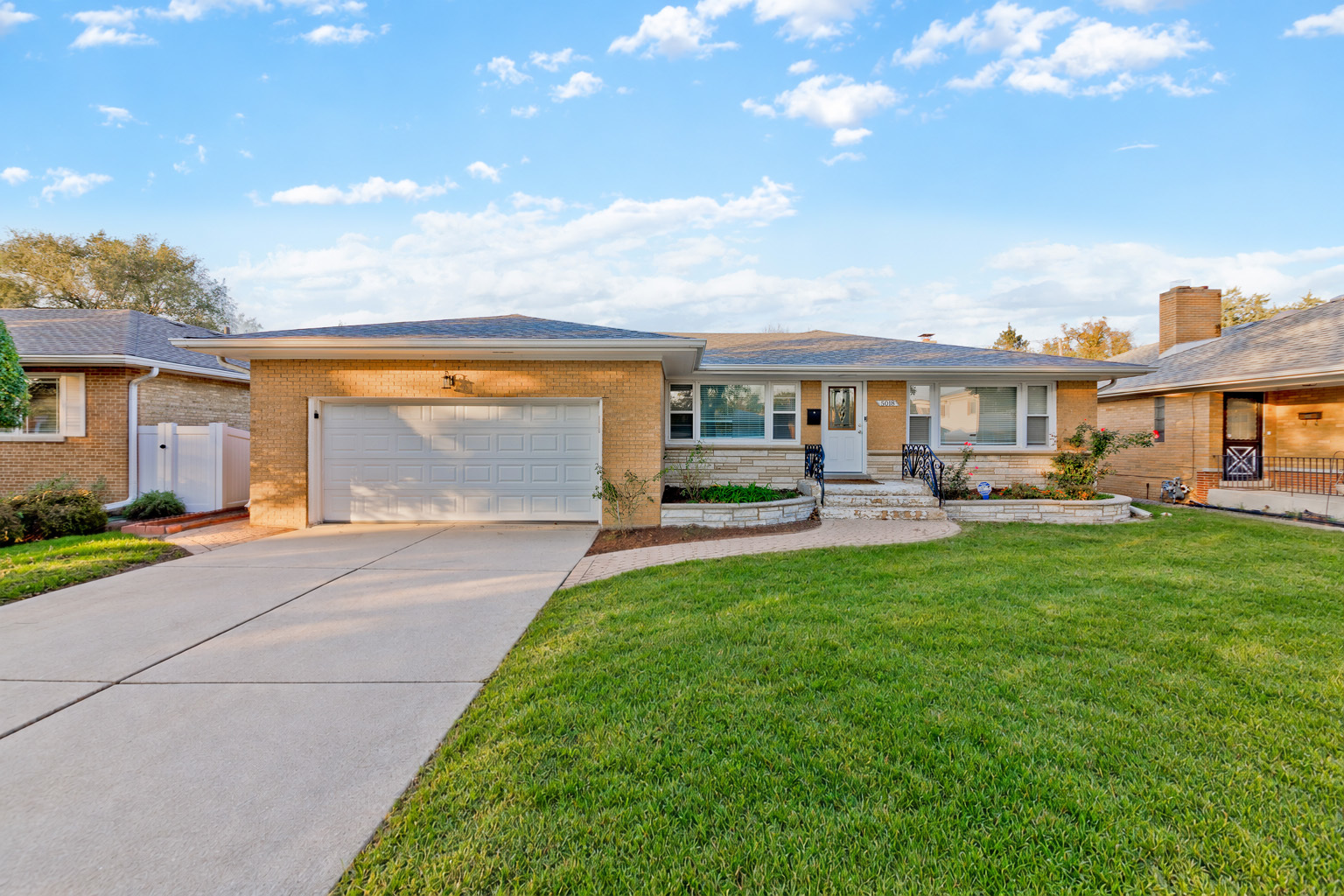 5018 Dobson Street — photo