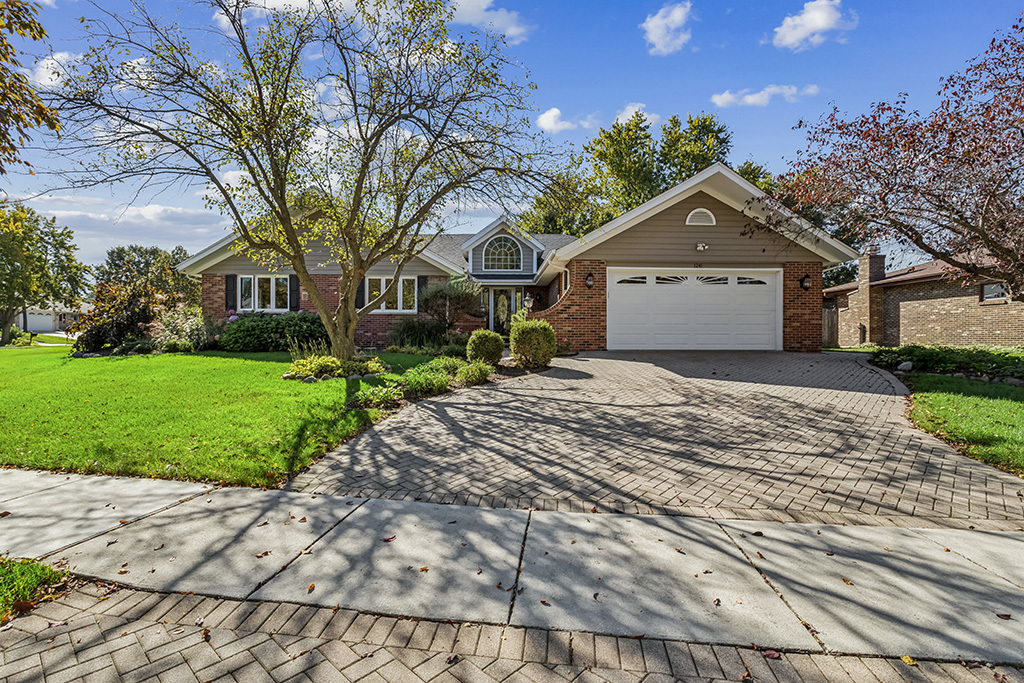 1241 Illini Drive — photo