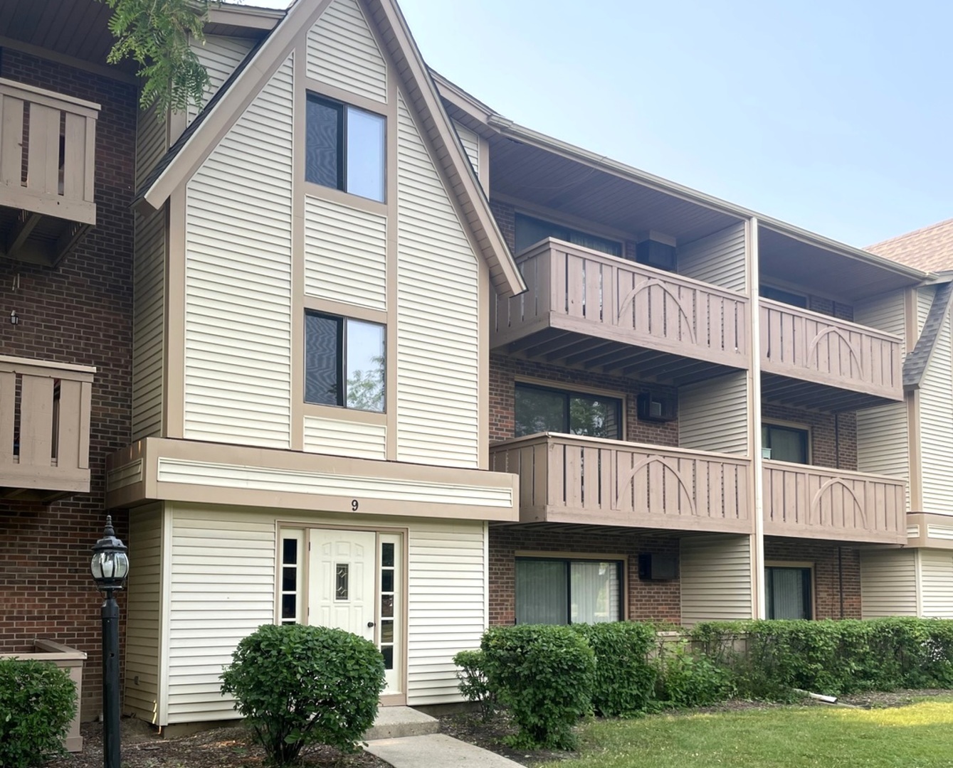 9 Parkside Court Unit 6 — photo