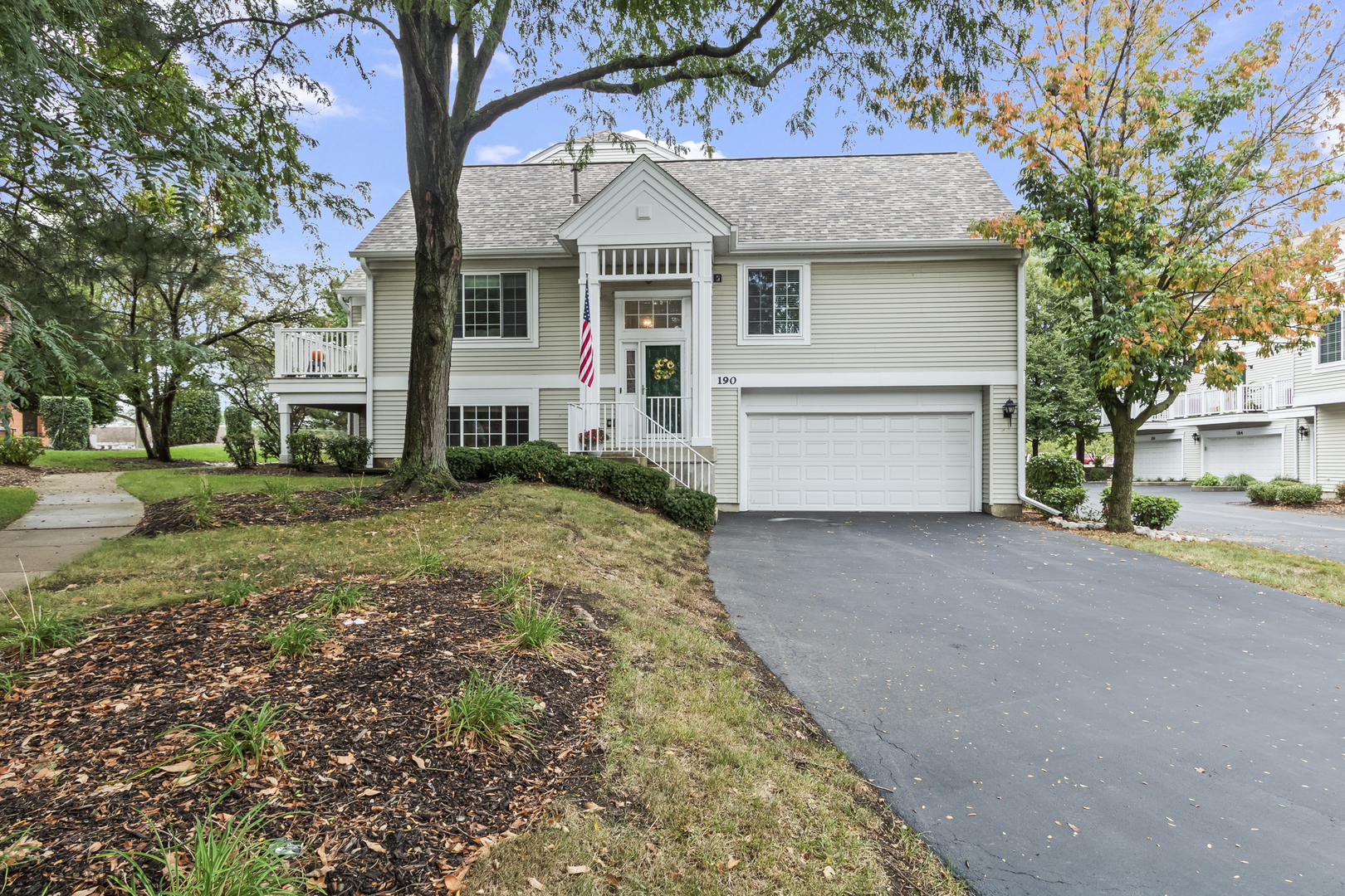 190 Lucerne Court — photo
