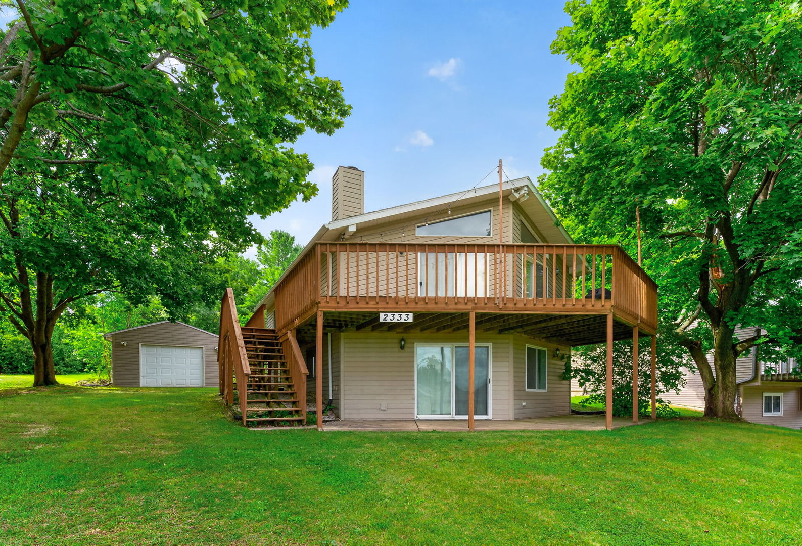 2333 Breckenboro Drive — photo