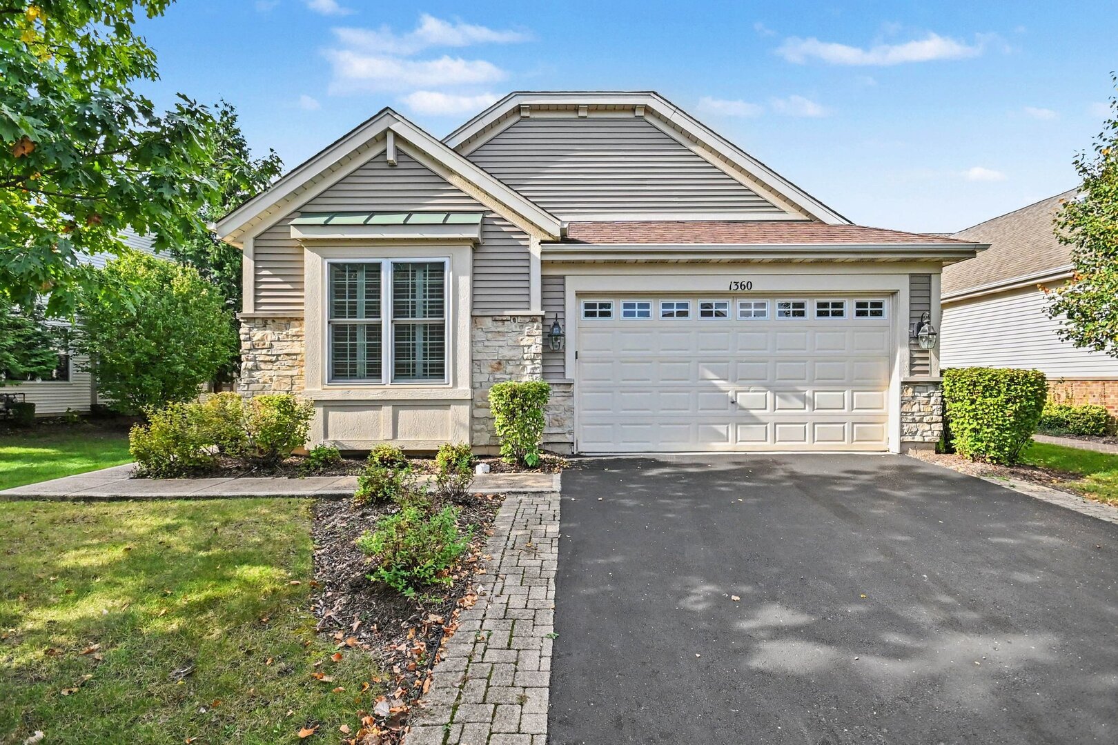 1360 Mansfield Drive — photo