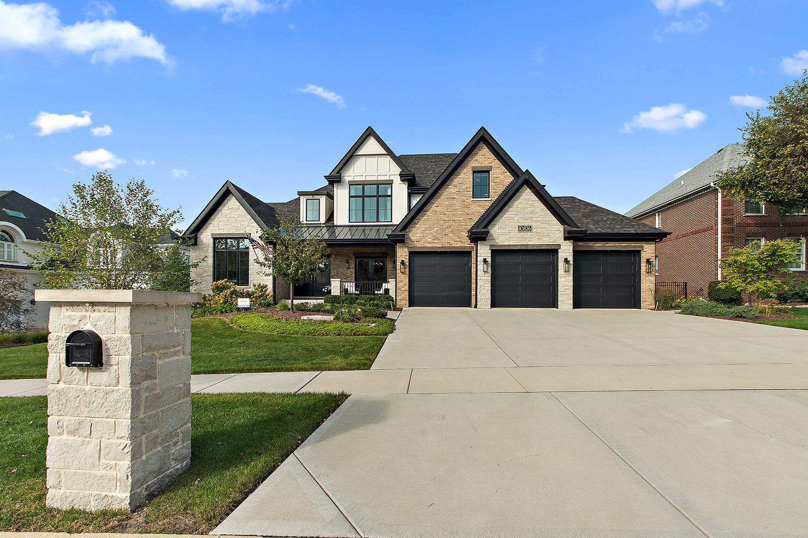 10826 Frank Lane — photo