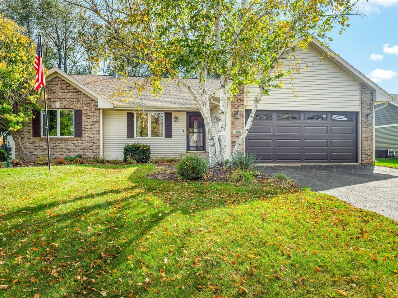 Home in Winnebago, IL 61088 — photo 3