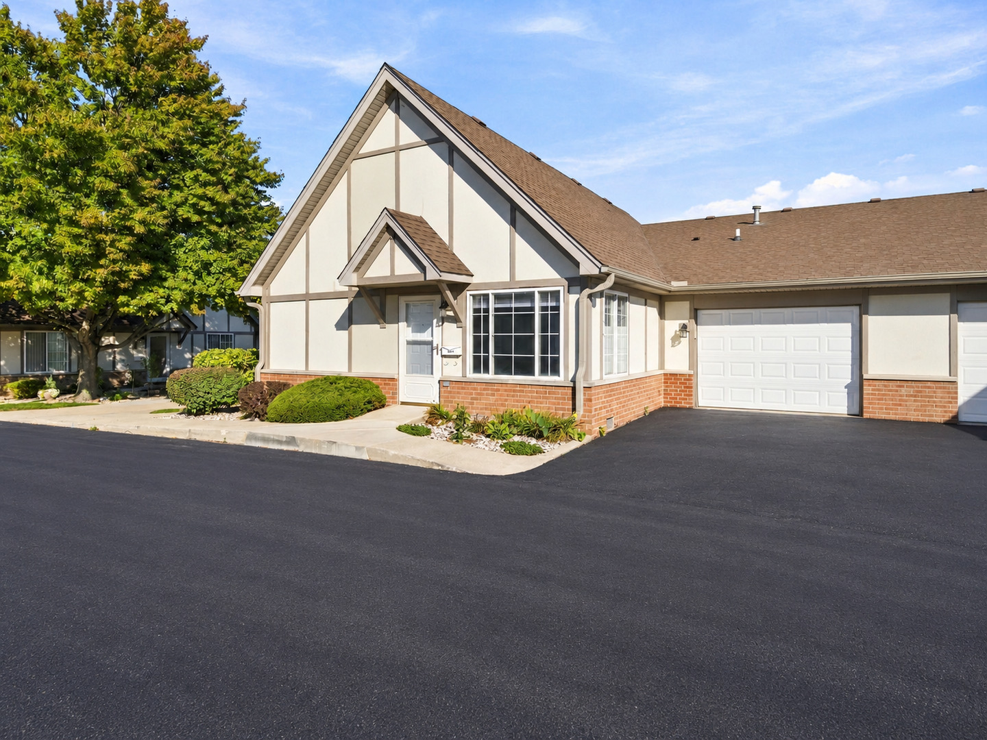 1684 Willow Circle Drive Unit 1684 — photo