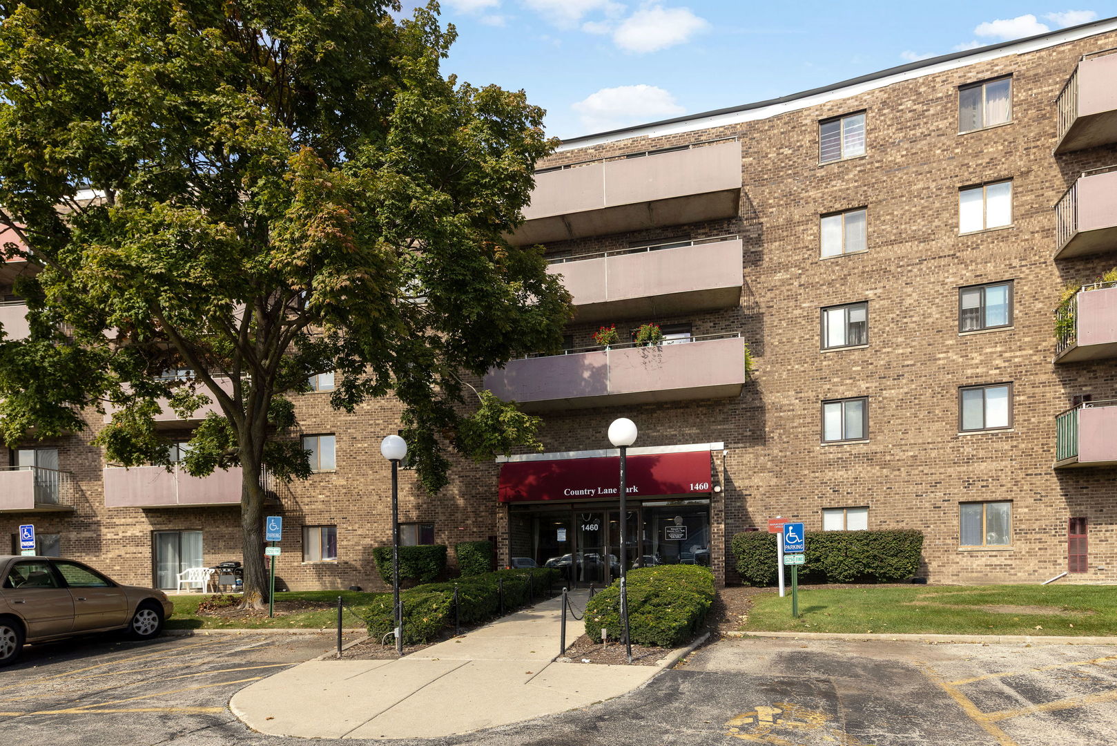 1460 Fairlane Drive Unit 515 — photo
