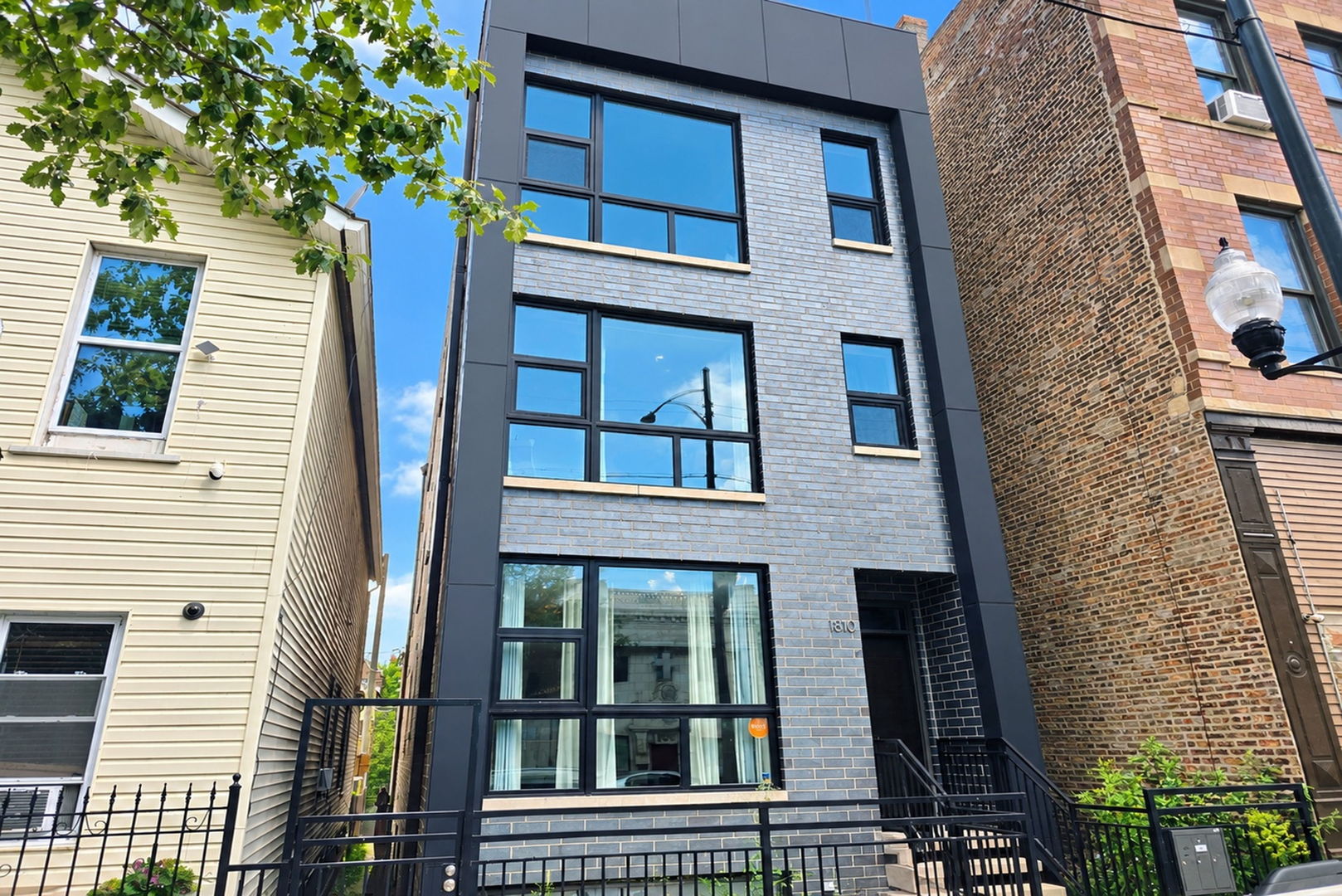1810 S Racine Avenue Unit 1 — photo