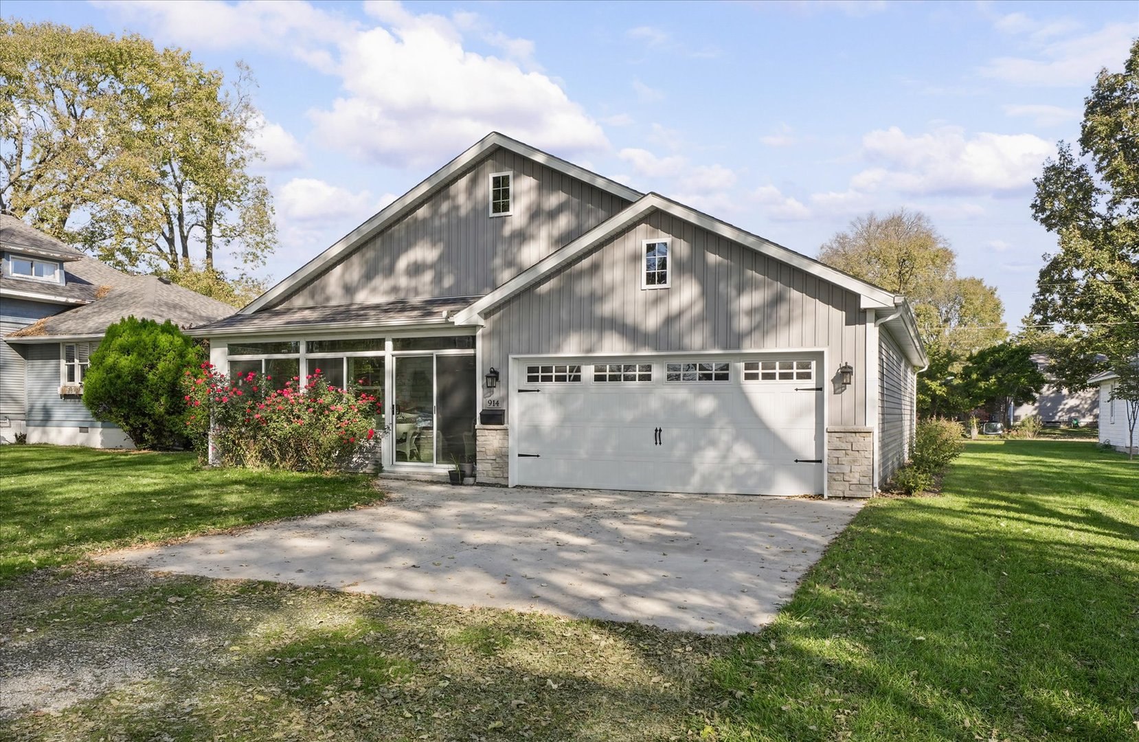 914 E Lincoln Street — photo