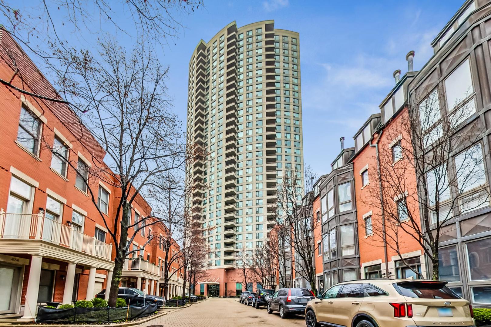 501 N Clinton Street Unit 2701 — photo
