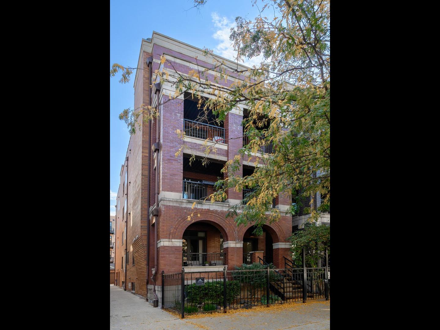 1043 W Monroe Street Unit 3 — photo