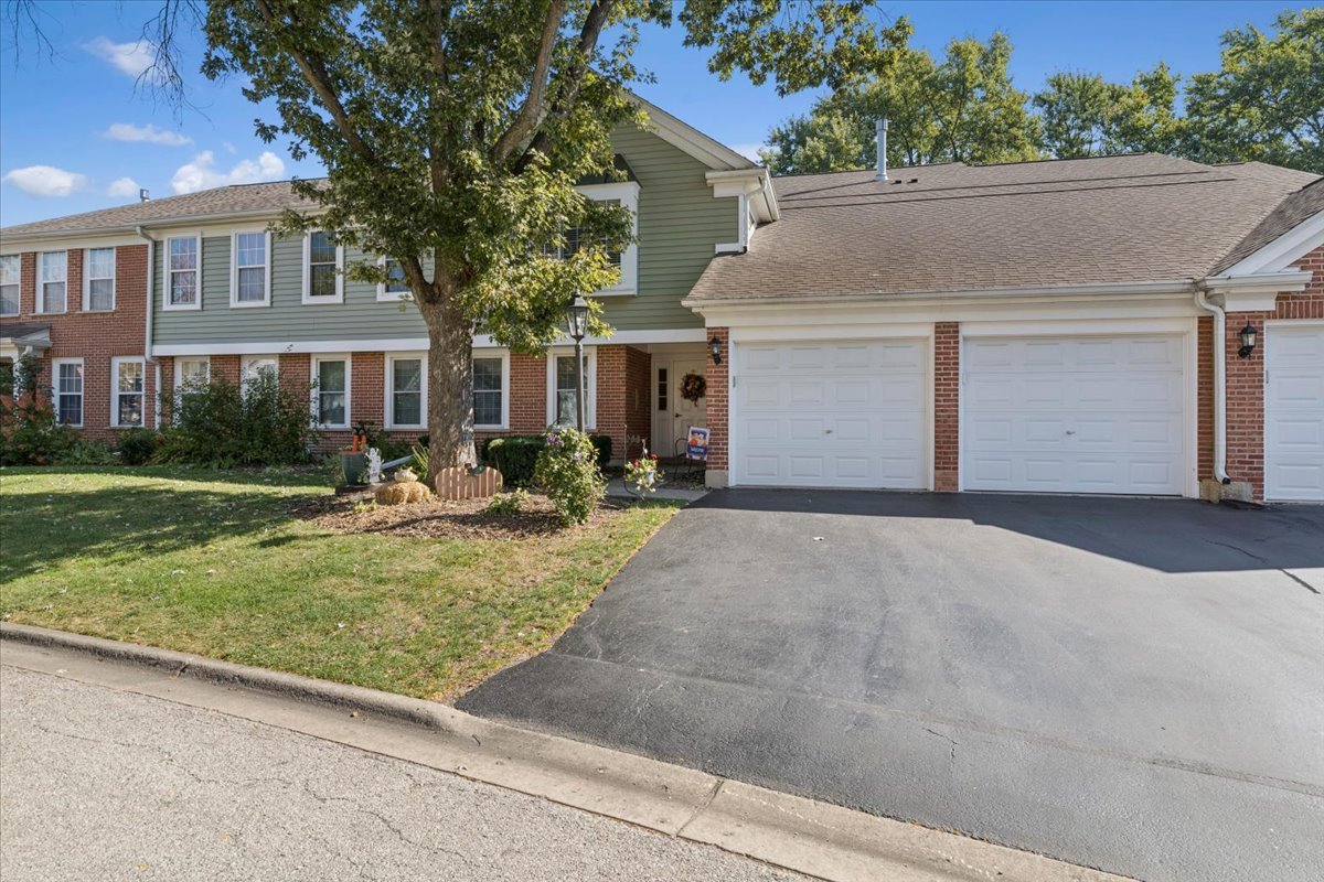 617 Edinburgh Lane Unit B — photo