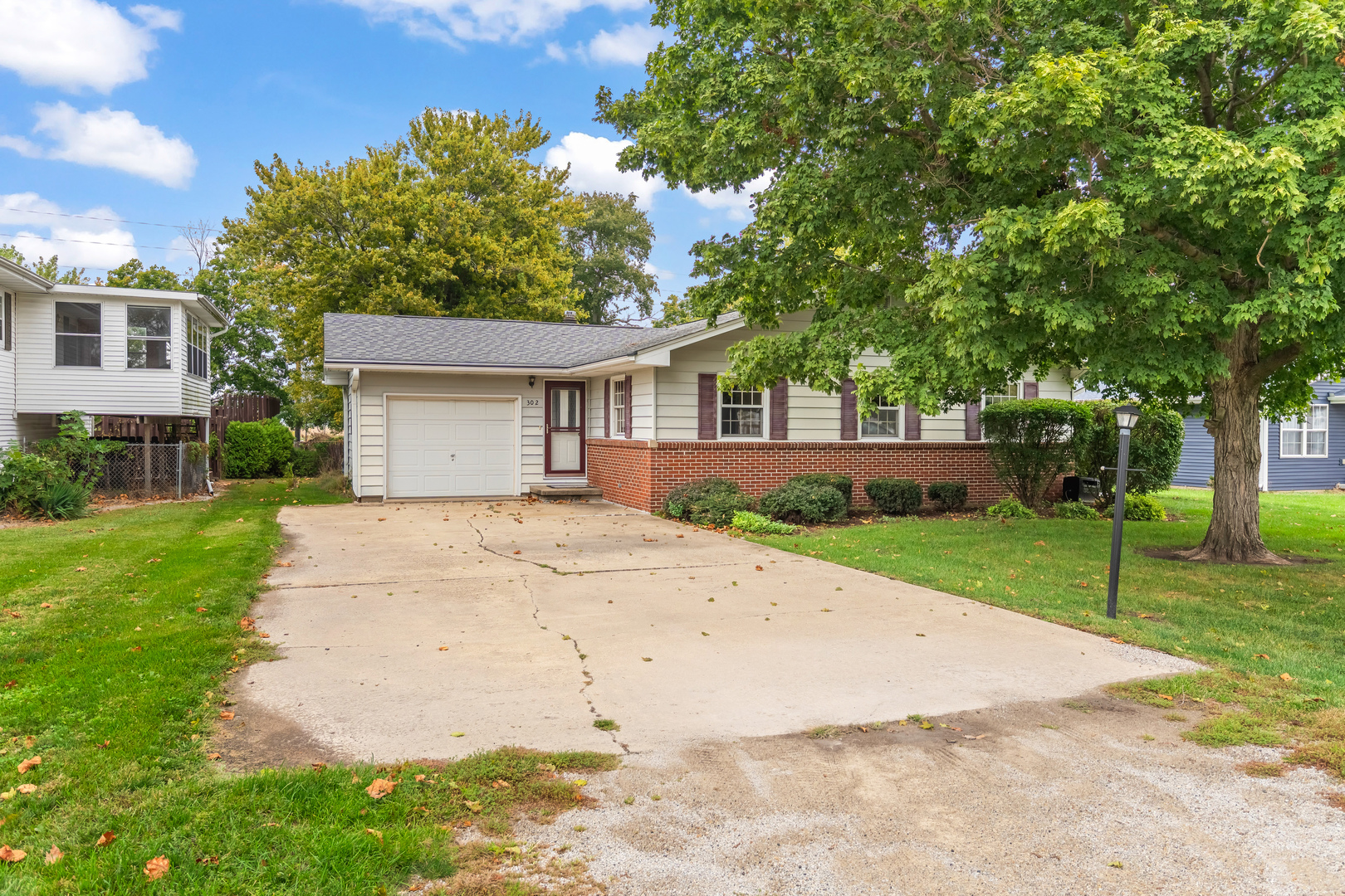302 E Jackson Street, Towanda, IL 61776 — photo 2