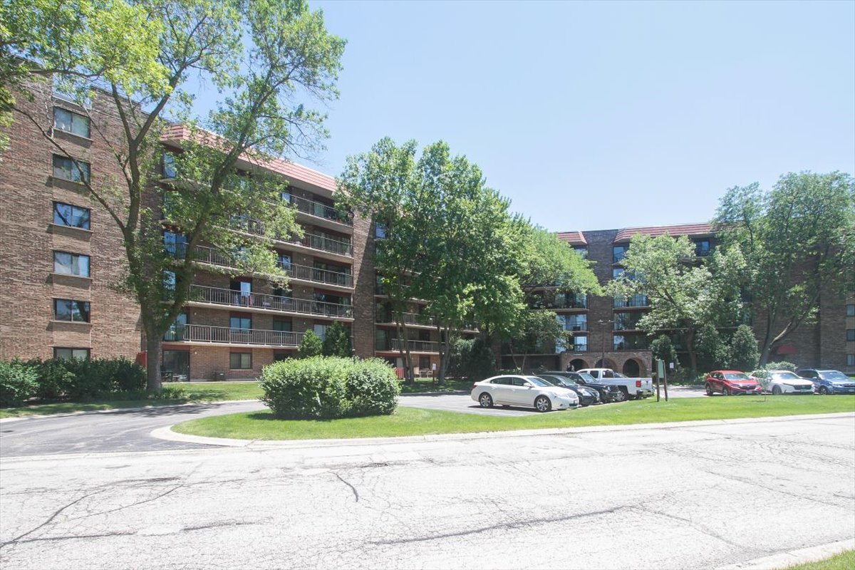 111 S Baybrook Drive S Unit 504 — photo