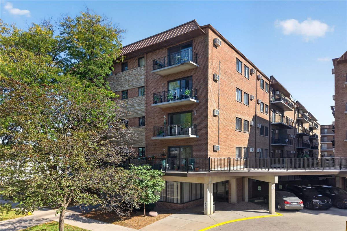 2333 N Neva Avenue Unit 114C — photo