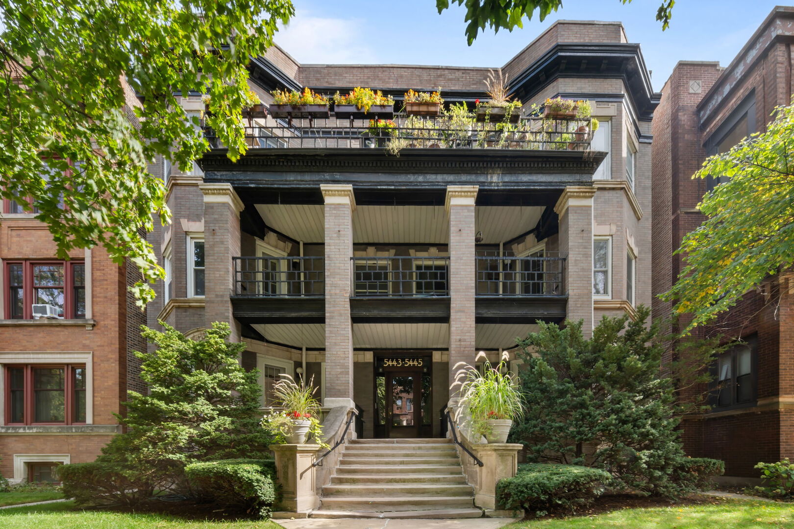 5443 S Cornell Avenue Unit 1 — photo