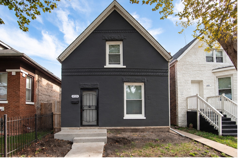 8729 S Carpenter Street — photo