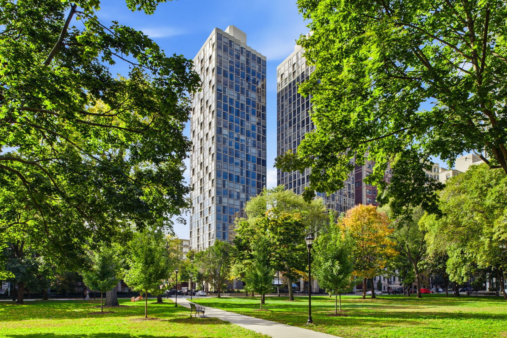 345 W Fullerton Parkway Unit 1701 — photo