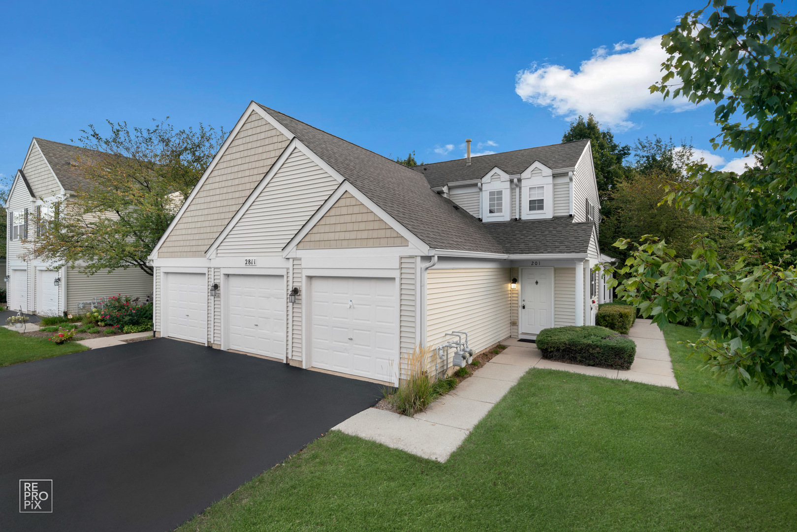 2811 Rutland Circle Unit 201 — photo