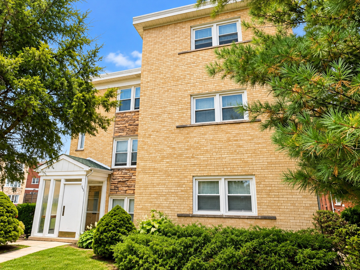 1145 Arnold Court Unit G — photo