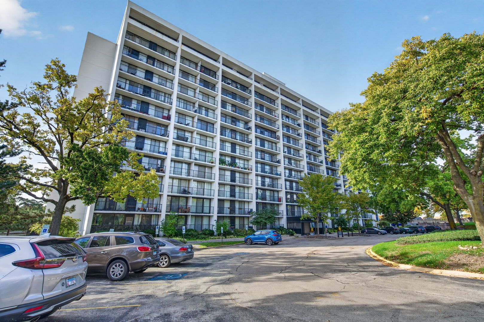 2015 S Finley Road S Unit 608 — photo