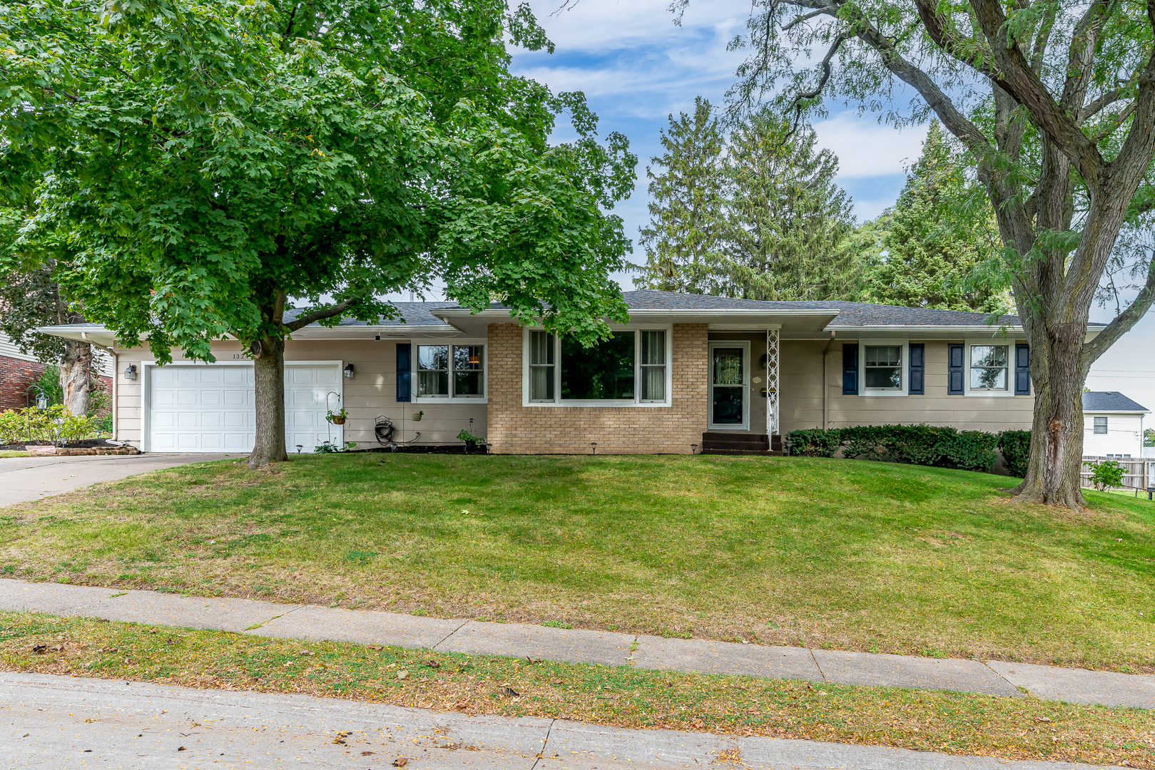 1324 Hayes Court — photo